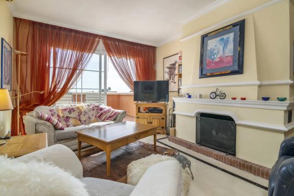 Duplex na sprzedaż w Barrio Los Naranjos, Marbella photo 3
