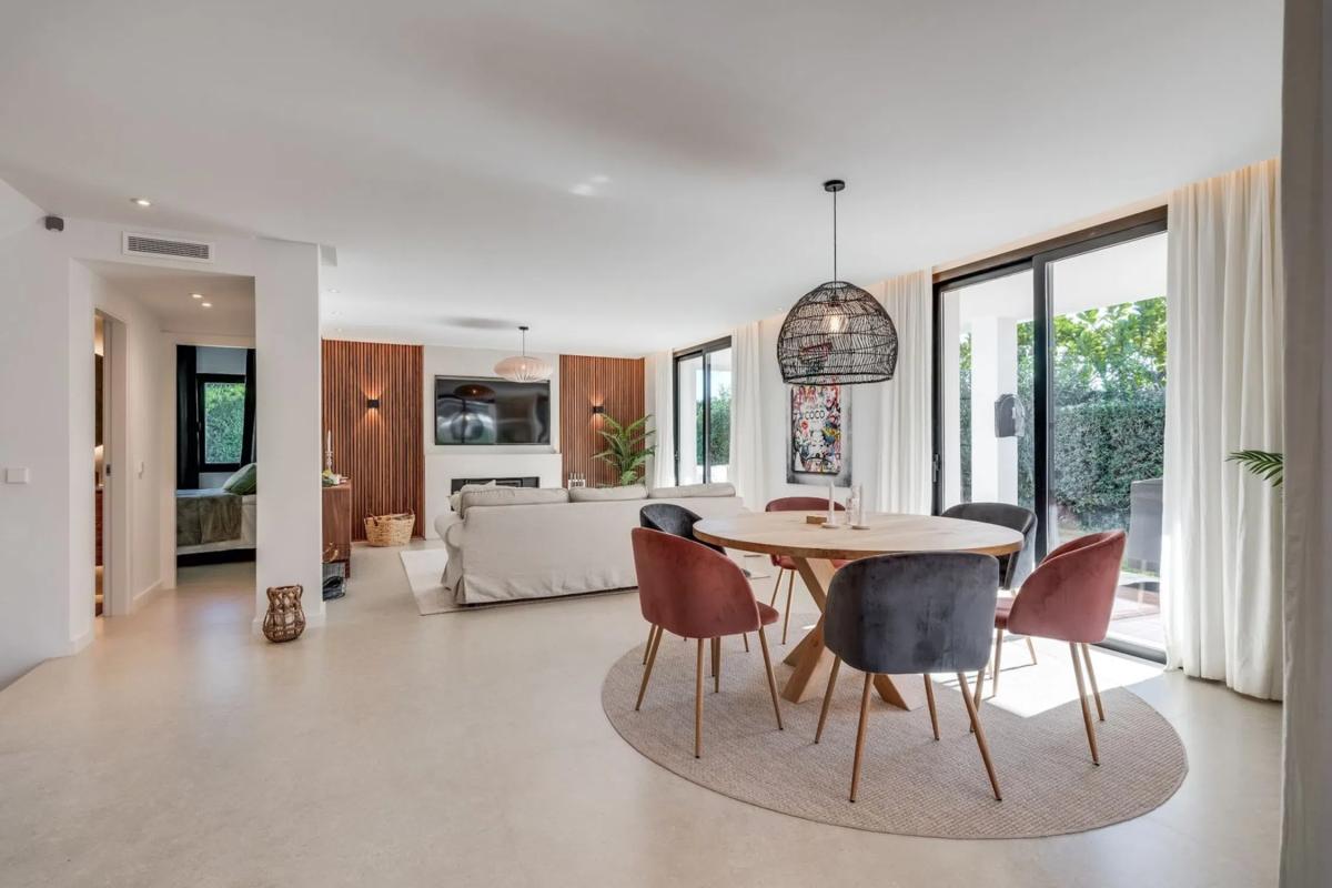Продажа отдельного шале в Calle Auriga, 5 B, Марбелла photo 1