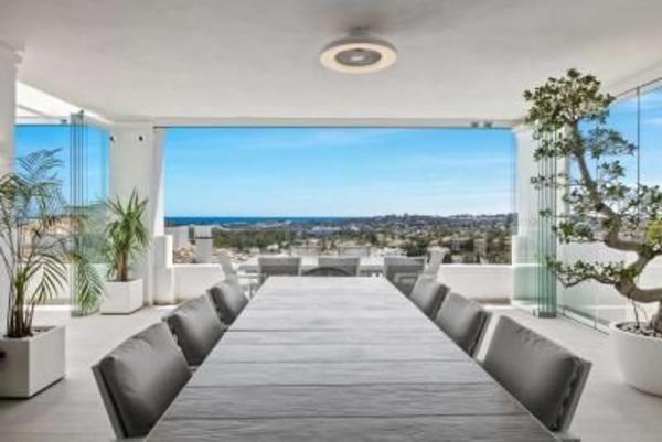 Piso en venta en Barrio Los Naranjos, Marbella
 photo 4