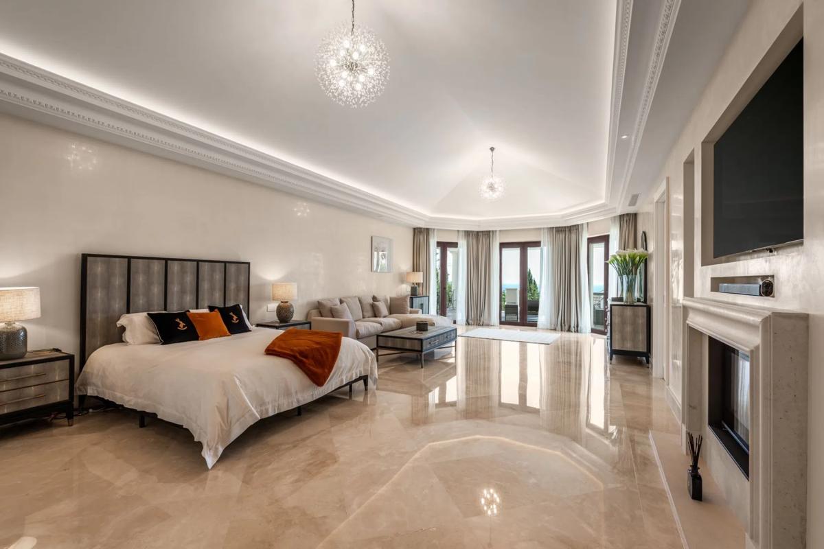 Sprzedaż niezależnego domku jednorodzinnego w  Calle Wagner, Marbella photo 2
