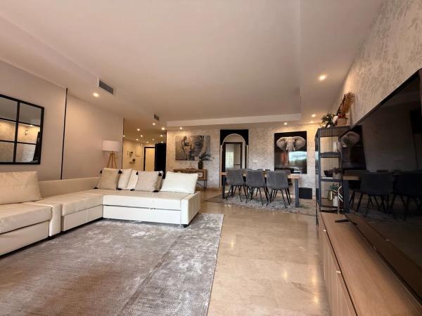 Квартира на продажу на El Oasis de Marbella, 42, Марбелла photo 1