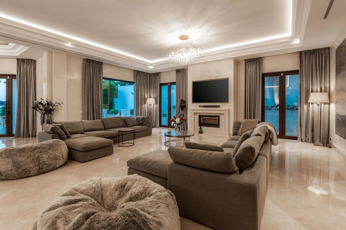 Sprzedaż niezależnego domku jednorodzinnego w  Calle Wagner, Marbella photo 4