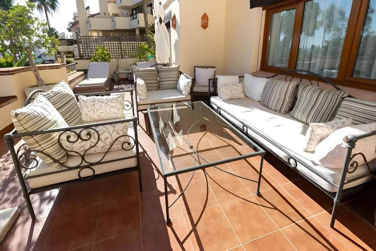 Sale of apartment in Bulevar Príncipe Alfonso de Hohenlohe, Marbella
 photo 3