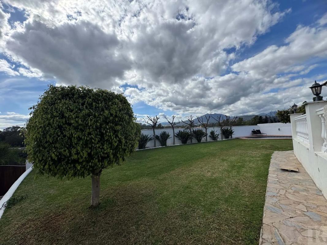 Sprzedaż niezależnego domku jednorodzinnego w  Barrio Las Lomas de Río Verde, Marbella photo 5