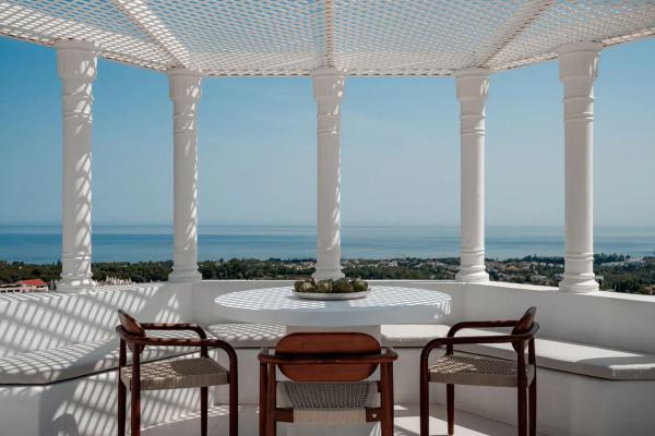 Duplex en venta en Bulevar Príncipe Alfonso de Hohenlohe, Marbella photo 1