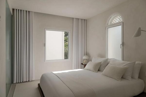 Duplex en venta en Bulevar Príncipe Alfonso de Hohenlohe, Marbella thumbnail 2