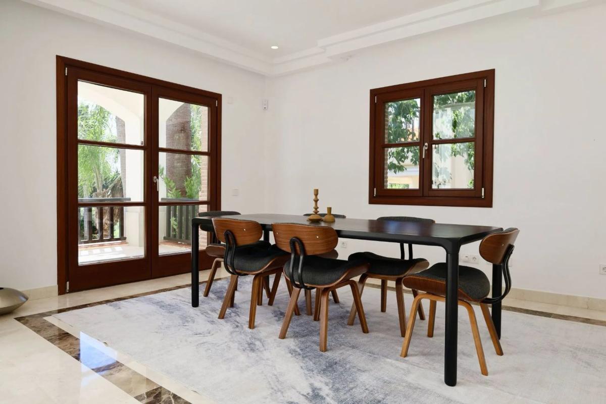 Продажа отдельного шале в  Barrio Nagüeles, Марбелла photo 2