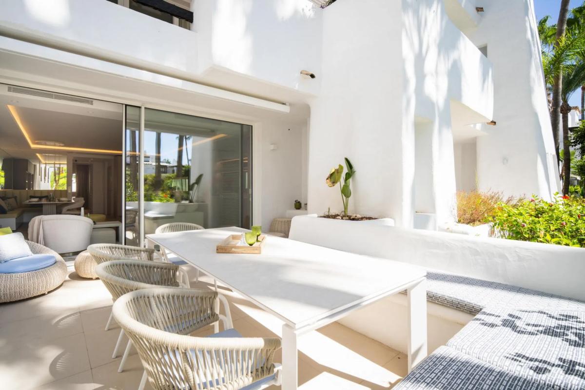 Sale of apartment in Barrio Puente Romano, Marbella
 photo 4