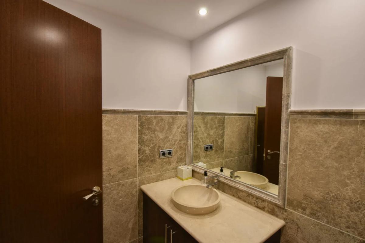 Venta de chalet adosado en Calle Pléyades, 28 , Marbella photo 2