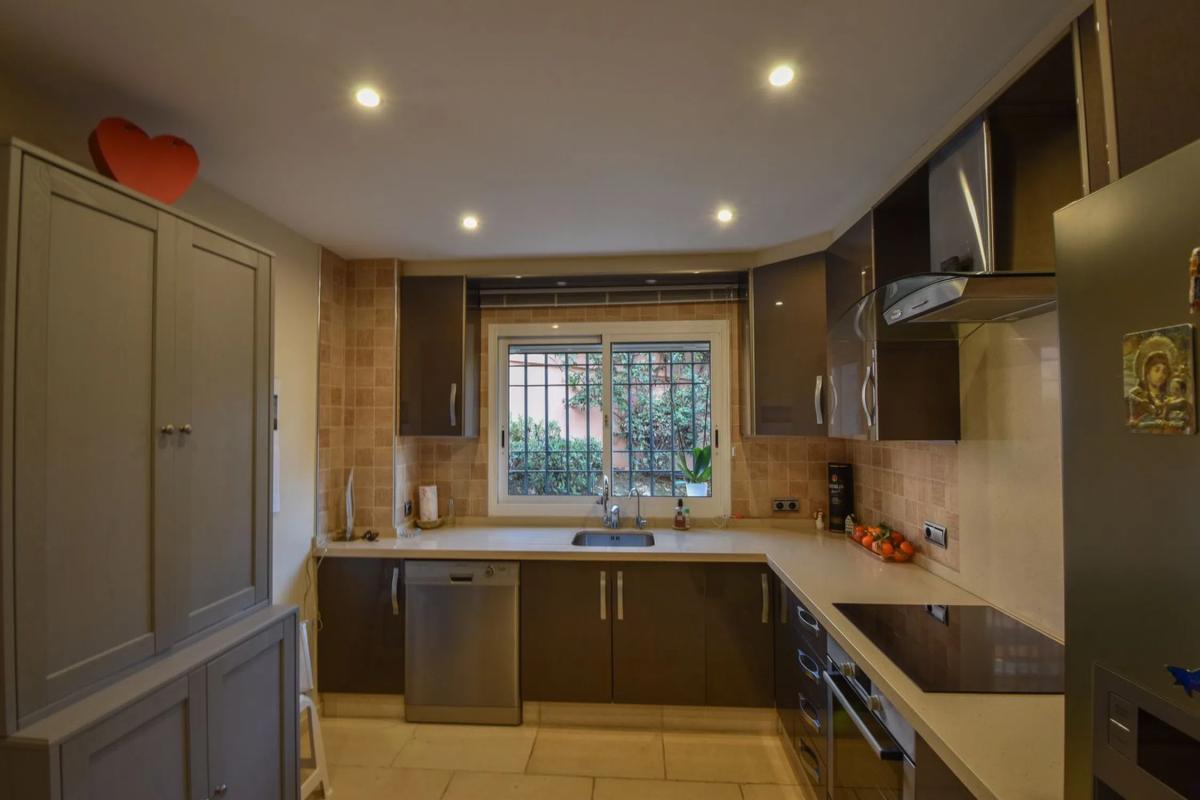 Venta de chalet adosado en Calle Pléyades, 28 , Marbella photo 5