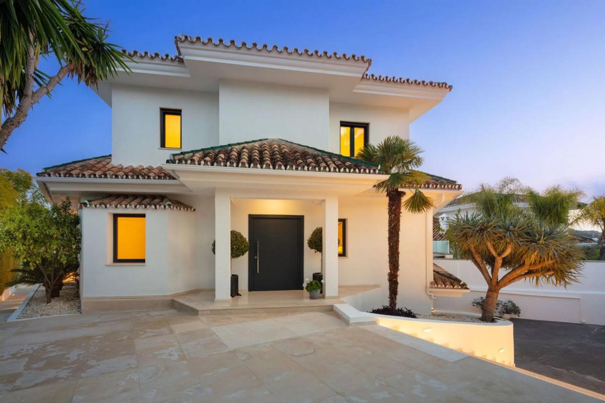 Venta de chalet independiente en Calle Auriga, Marbella
 photo 2
