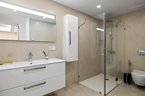 Piso en venta en Barrio Los Naranjos, Marbella
 photo 2