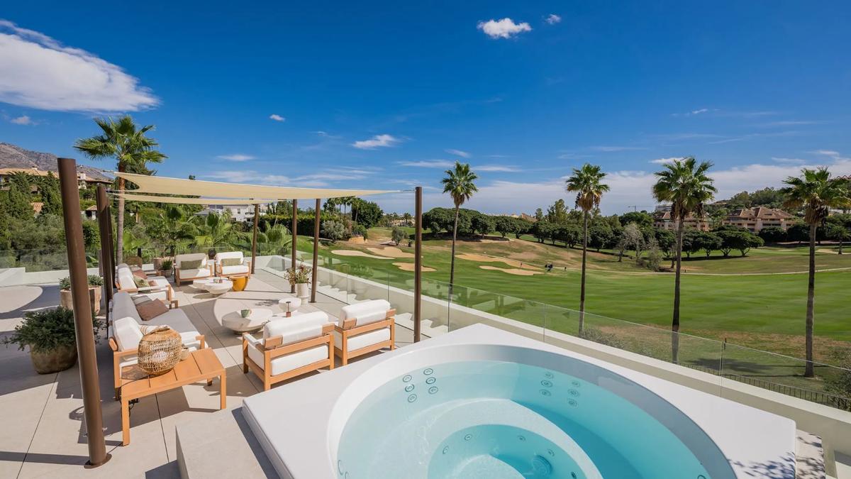 Venta de chalet independiente en Calle Urbanización N Andalucía 5f, Marbella
 photo 3