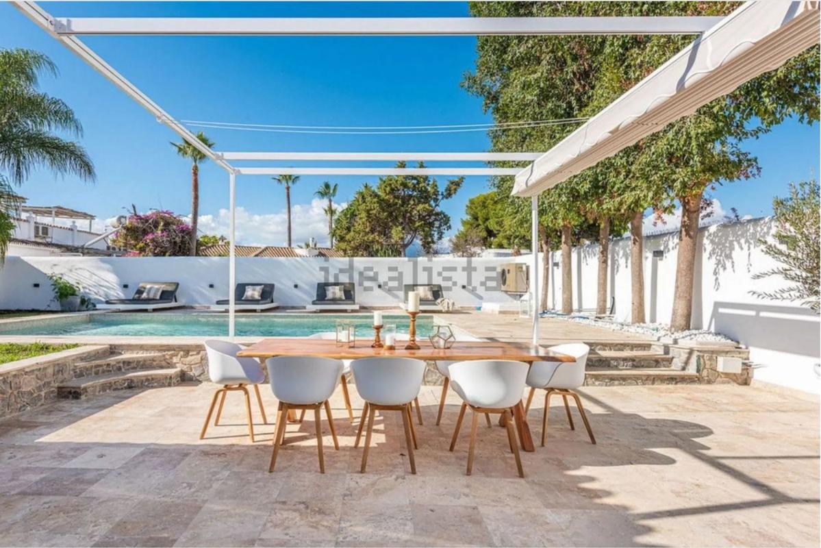 Продажа отдельного шале в Urbanizacion Nueva Andalucia K, Марбелла photo 2