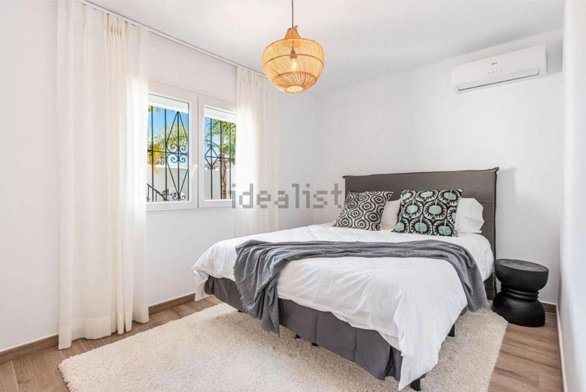 Продажа отдельного шале в Urbanizacion Nueva Andalucia K, Марбелла photo 3