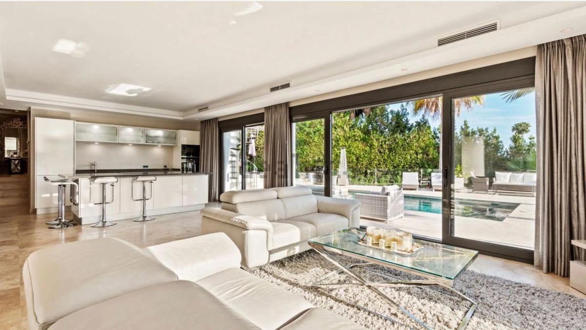 Venta de chalet independiente en Calle Auriga, 16, Marbella
photo 3