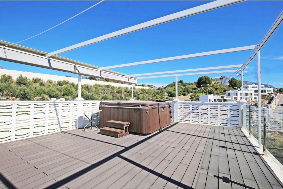 Sale of independent chalet in Calle Casiopea 5F, Marbella
photo 2