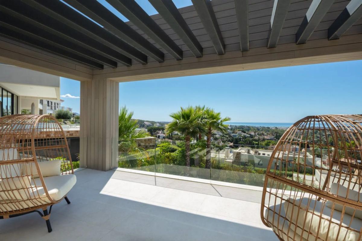 Sale of independent chalet in Calle Pléyades, 9, Marbella
photo 3