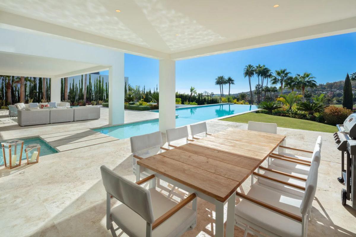 Sale of independent chalet in Barrio Los Naranjos, Marbella
 photo 3