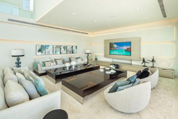 Chalet wolnostojący na sprzedaż w  Barrio Los Naranjos, Marbella photo 4