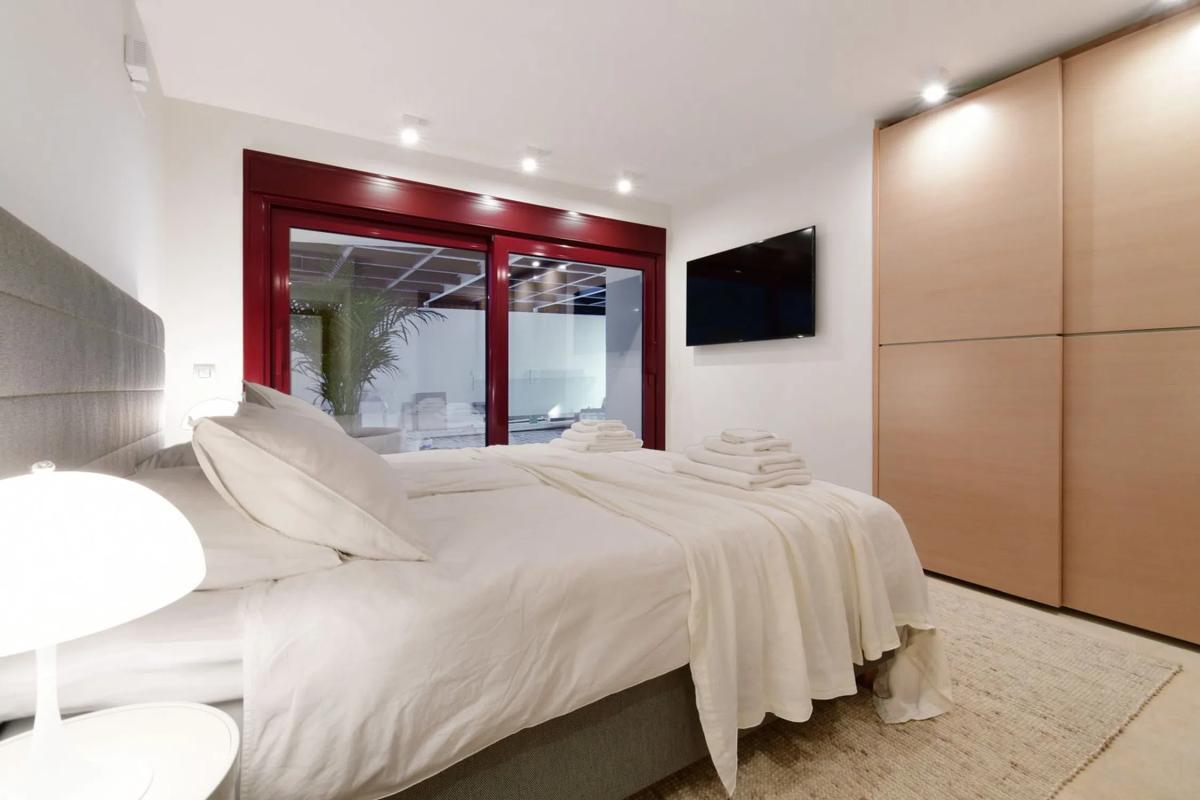 Sale of independent chalet in Barrio Los Naranjos, Marbella
 photo 2