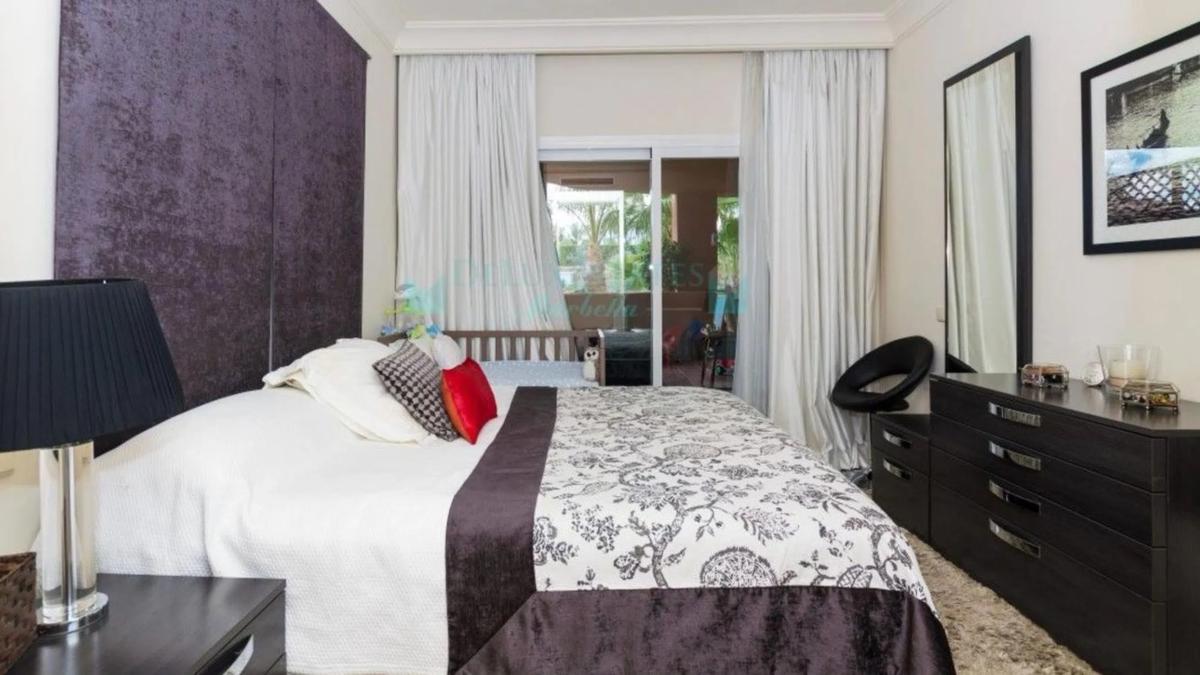 Venta de piso en Calle Osa Mayor, Marbella
 photo 2