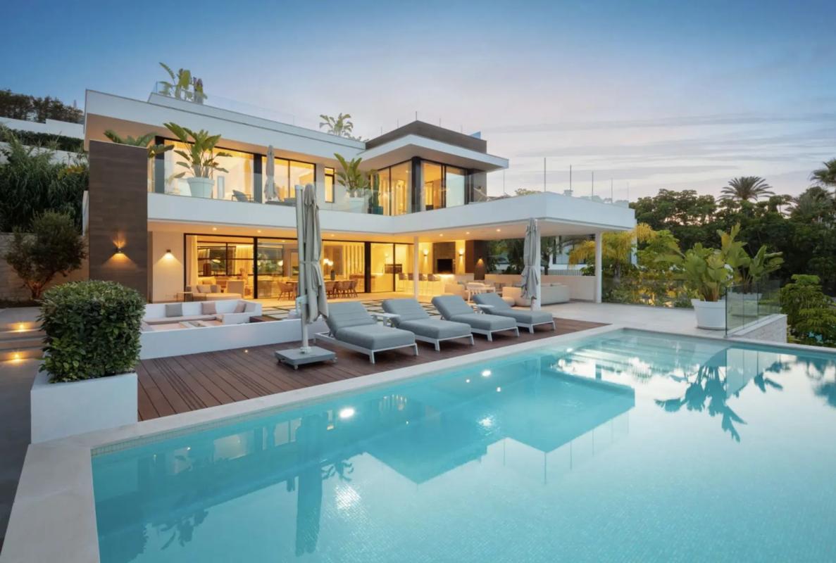 Sale of independent chalet in Barrio Nueva Andalucía, Marbella
photo 4