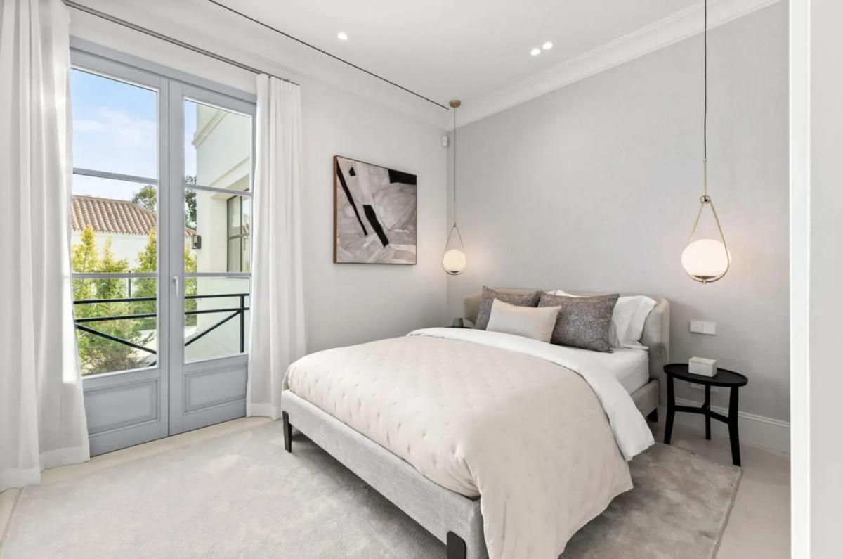 Sale of independent chalet in Barrio Nueva Andalucía, Marbella
photo 3