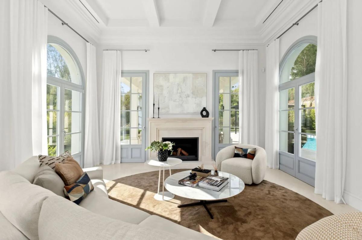 Sale of independent chalet in Barrio Nueva Andalucía, Marbella
photo 4