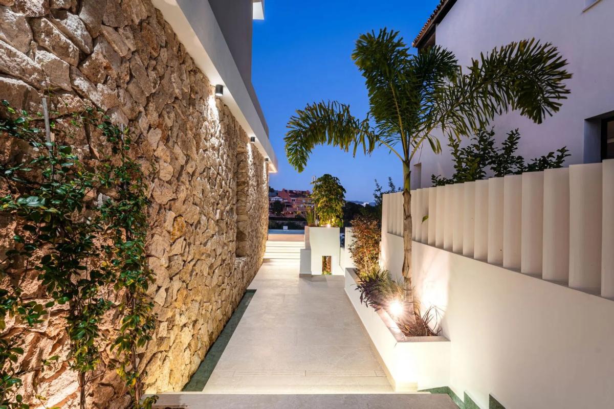 Venta de chalet independiente en Calle 18B Nva Andaluc, Marbella
 photo 2