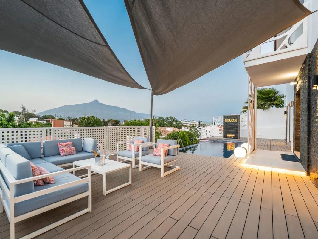 Sprzedaż niezależnego domku jednorodzinnego w Calle 18B Nva Andaluc, Marbella photo 1