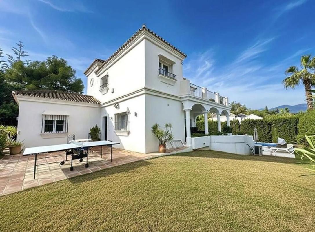 Venta de chalet independiente en Calle el Califa, Marbella
 photo 3