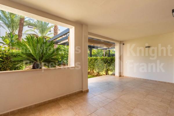 Piso en venta en Urbanizacion a Nueva Andalucia, 18, Marbella
 photo 1