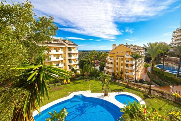 Piso en venta en Calle de las Adelfas s/n, Marbella
 photo 1