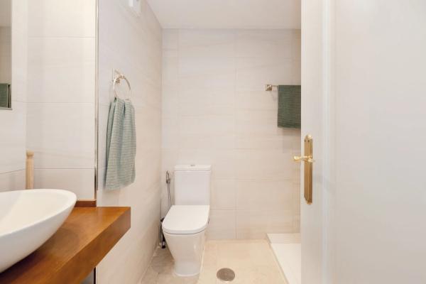 Piso en venta en Calle de las Adelfas s/n, Marbella
 photo 3