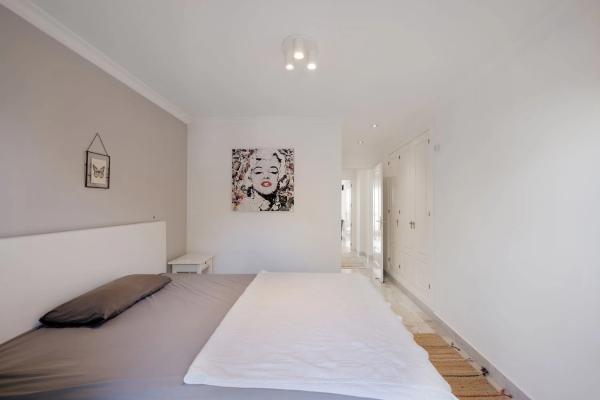 Piso en venta en Calle de las Adelfas s/n, Marbella
 photo 4