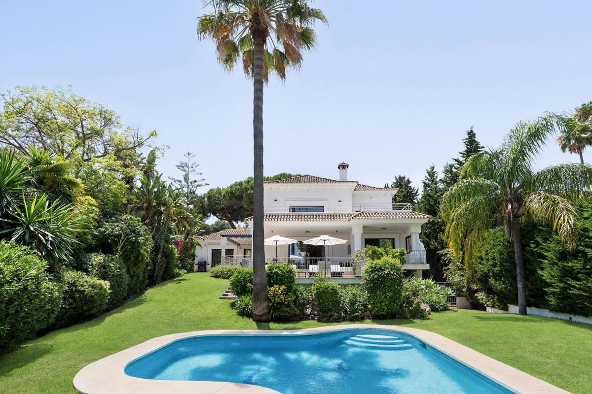 Продажа отдельного шале в Barrio Nueva Andalucía, Марбелла photo 3