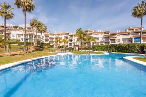 Piso en venta en Calle Los Jazmines, Marbella
 photo 4