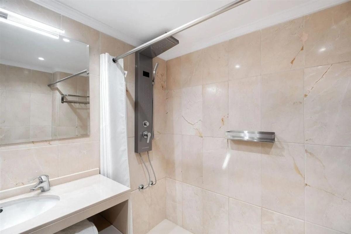 Продажа квартиры на Calle las Acacìas, Марбелла
 photo 4
