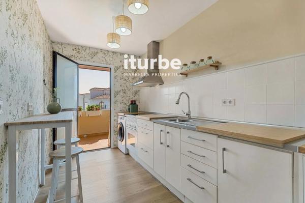 Ático en venta en  Calle Azahar, 4, Marbella photo 3