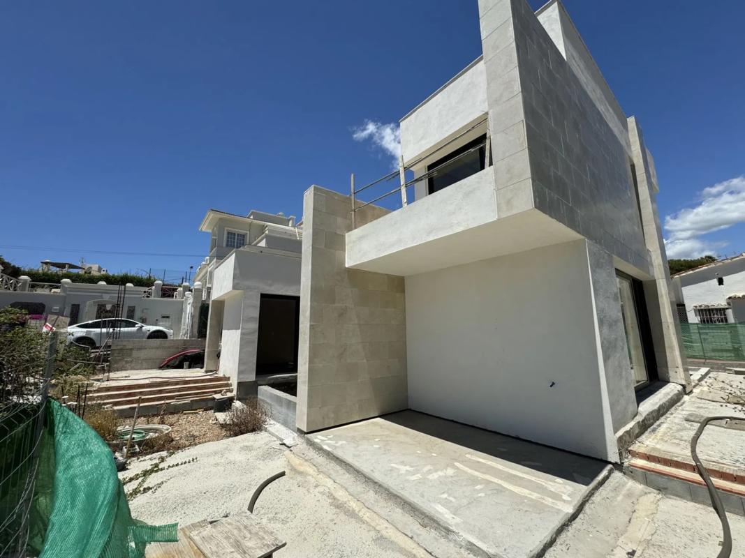 Sale of independent chalet in Barrio Nueva Andalucía, Marbella
photo 5