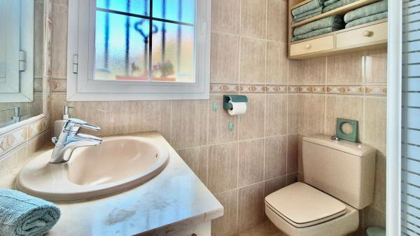 Piso en venta en Calle Yedras, 2, Marbella
photo 1