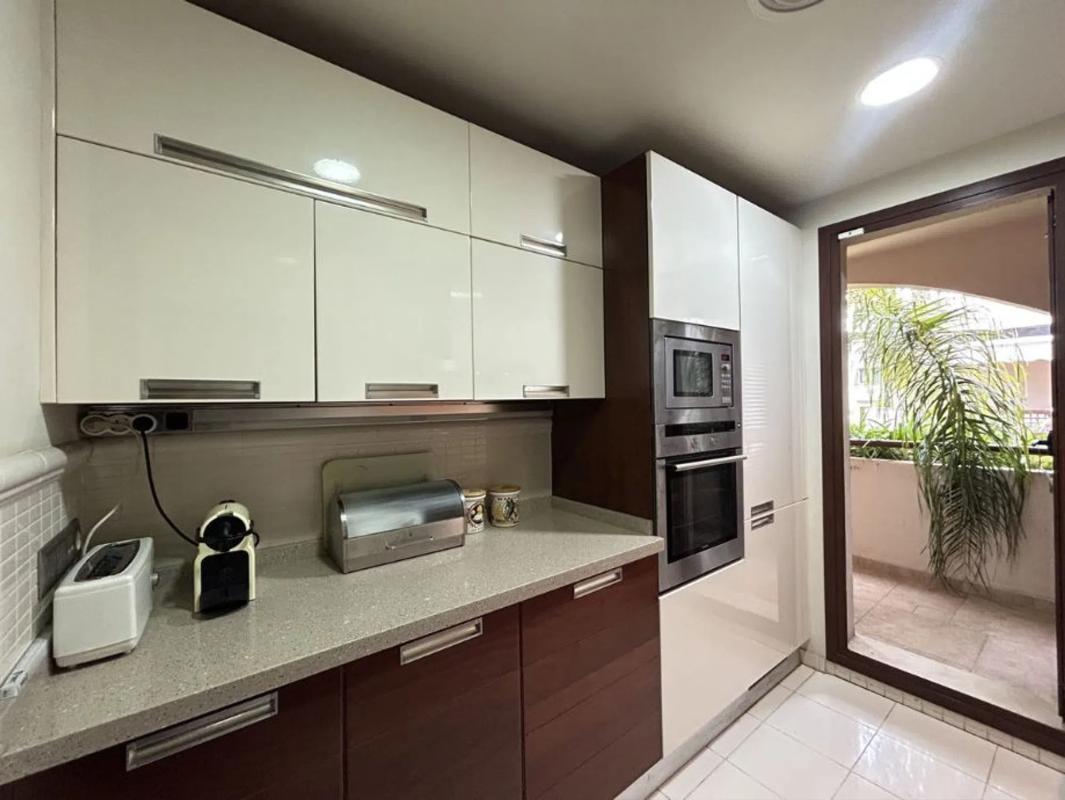 Sale of apartment in Barrio Nueva Andalucía, Marbella
photo 4