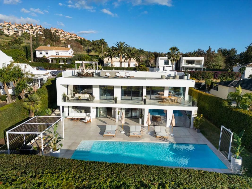 Продажа отдельного шале в Barrio Nueva Andalucía, Марбелла photo 1