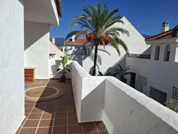 Piso en venta en Calle el Califa, Marbella
thumbnail 2
