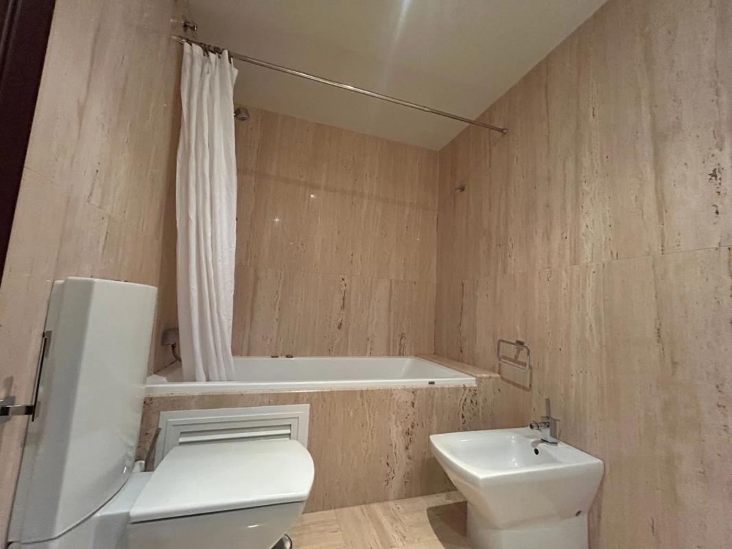 Продажа квартиры на Calle de las Adelfas s/n, Марбелла
photo 4