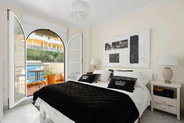 Piso en venta en Avenida de Manolete, Marbella
thumbnail 2