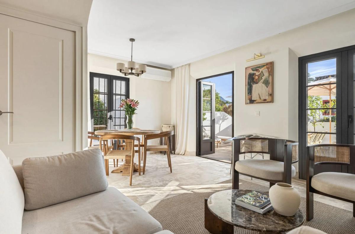 Venta de chalet adosado en Barrio Nueva Andalucía , Marbella photo 2