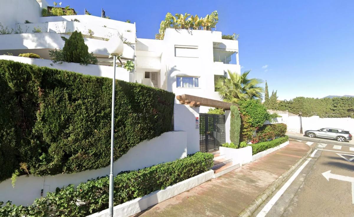 Venta de piso en Barrio Nueva Andalucía, Marbella
photo 1