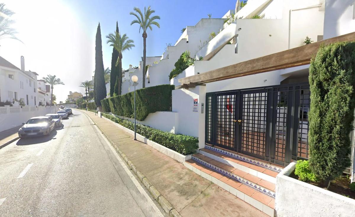 Venta de piso en Barrio Nueva Andalucía, Marbella
photo 2
